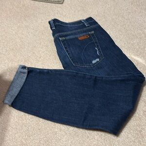 JOE JEANS   distressed cropped